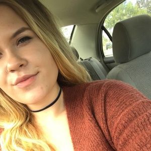 Meet your Posher, Stephanie